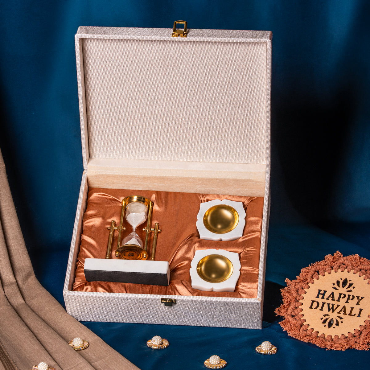 THE TIMELESS WISHES BOX