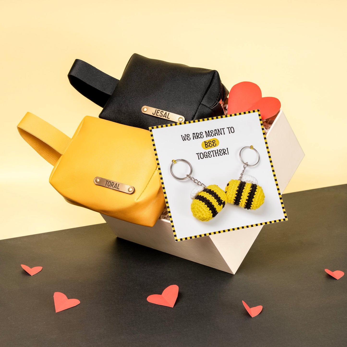 THE KISSING BEES HAMPER