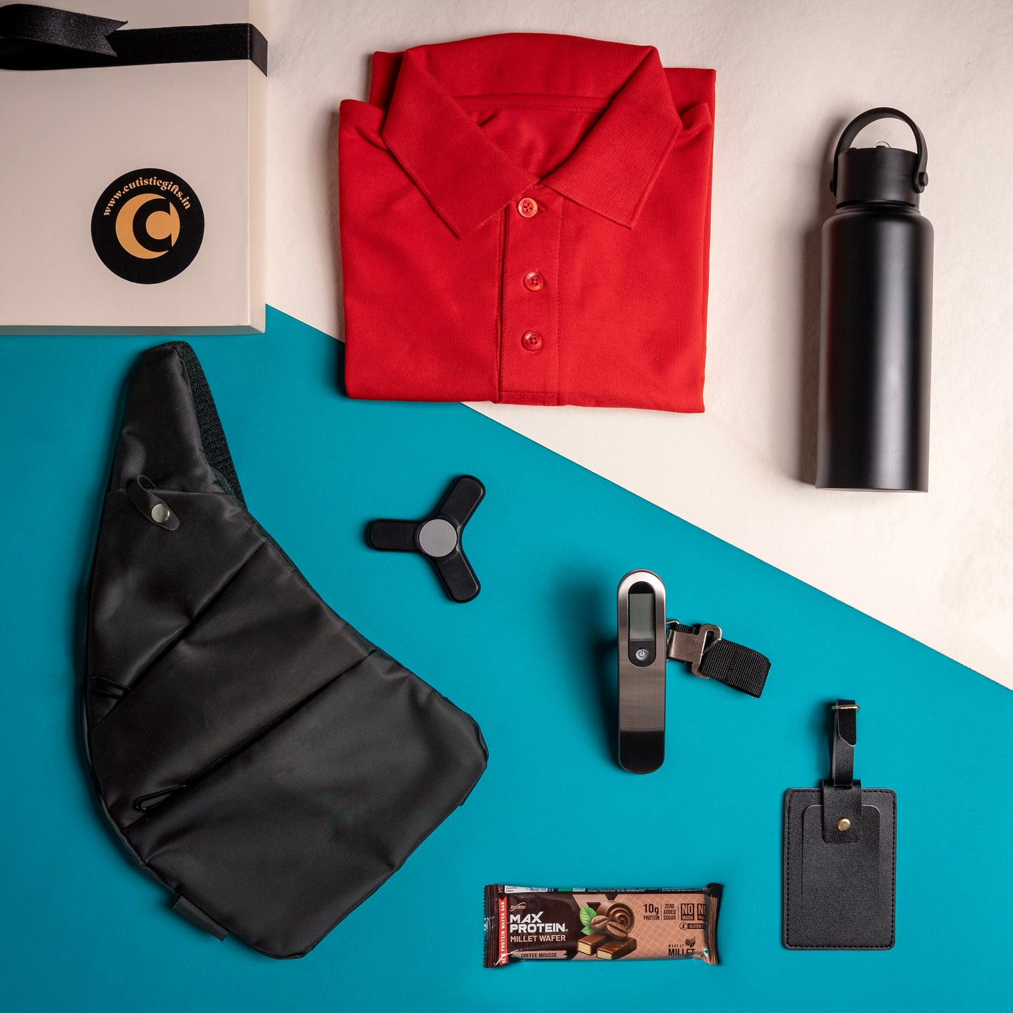 THE EXPLORER’S ESCAPE GIFT HAMPER
